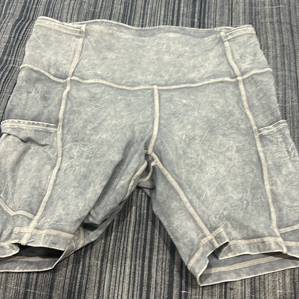 COPY - lululemon shorts RARE COLOR